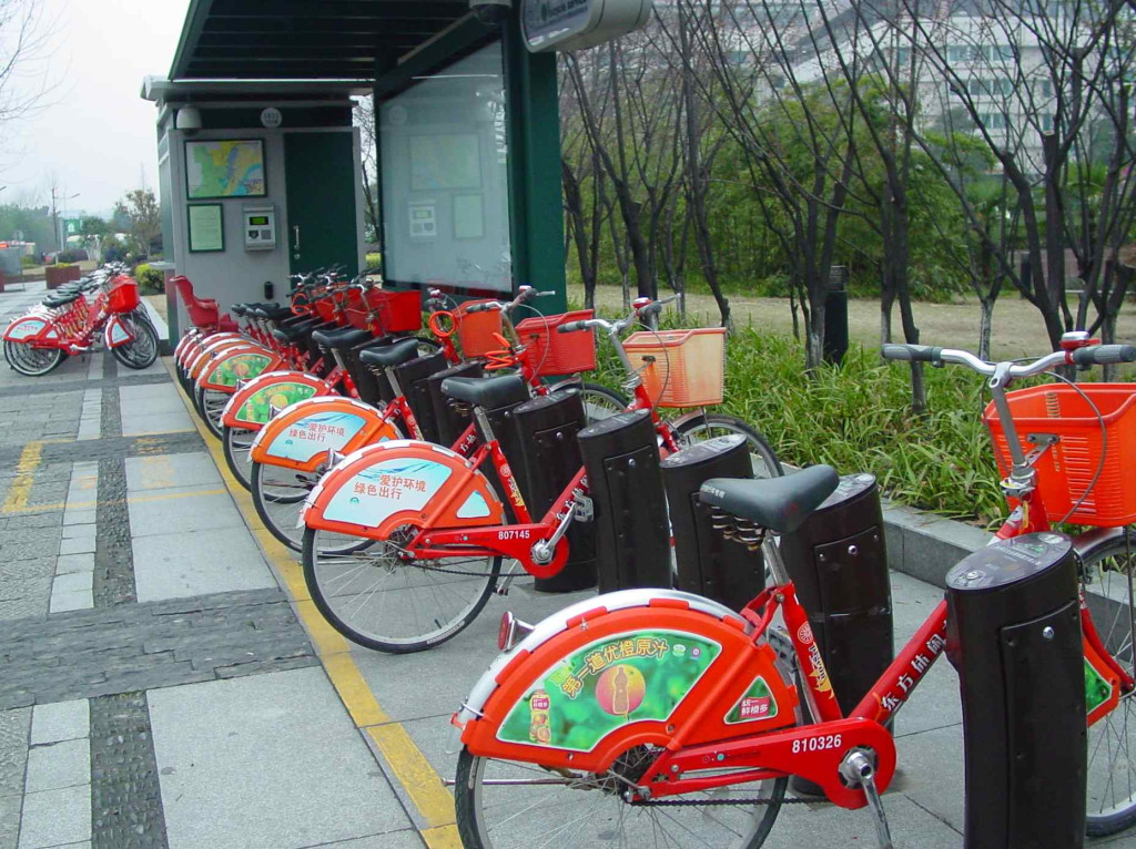 Rent bicycle in China ( photo : wikimedia )