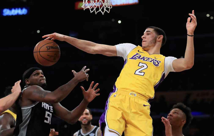 NBA 常规赛 10 日综述 :湖人主场 99-86 击败国王