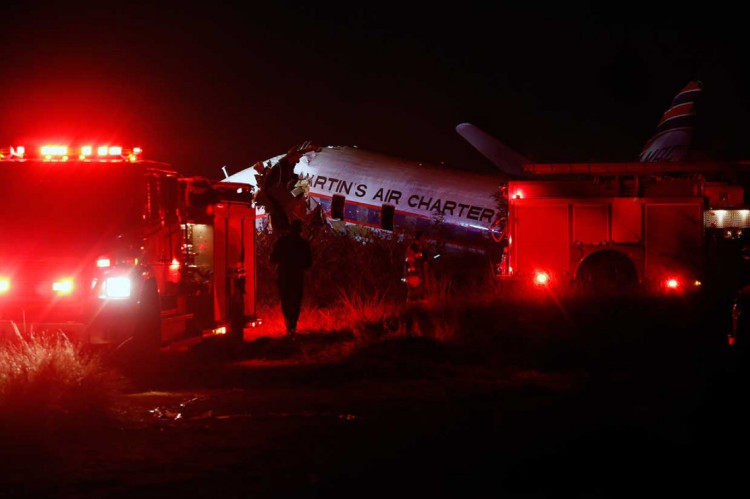 南非一小型飞机坠毁造成 1 人死亡