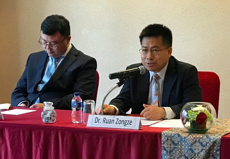 Ruan Zongze (R) . Photo : medcom.id/Fajar nugraha