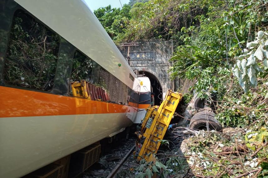 Taiwan Train Crash Kills At Least 50 People. (photo : Facebook/The Strait Times)