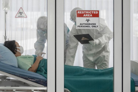 全球累计新冠确诊病例逾万例