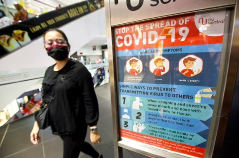 全球累计新冠确诊病例逾万例