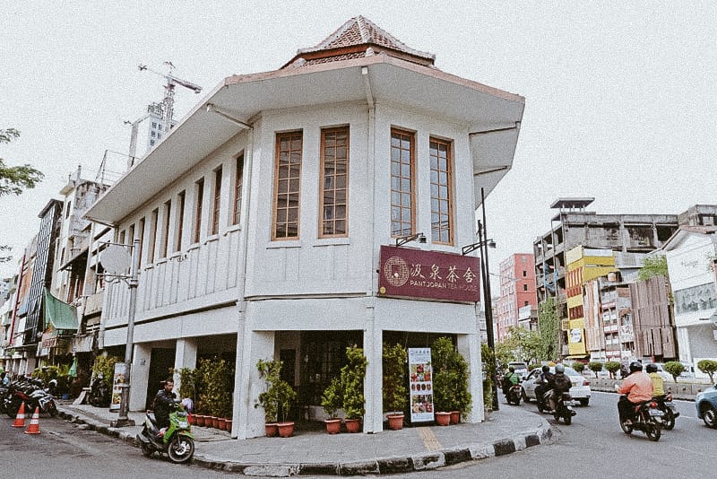 Pantjoran Tea House. (photo source : pantjoranteahouse.com)