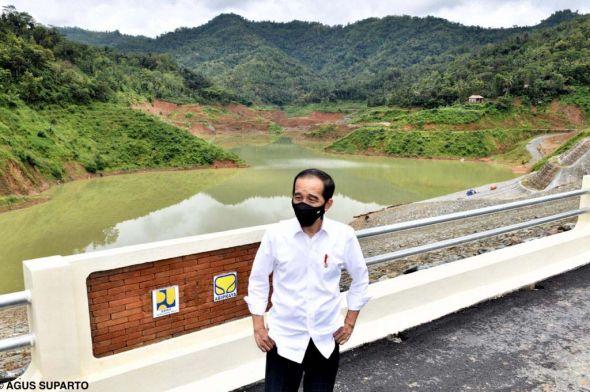  President Jokowi Inaugurates Tukul Dam in East Java. (photo : Presidential Secretariat)