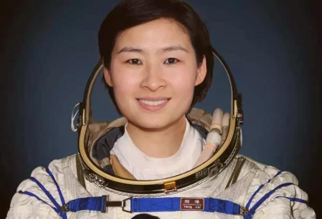 Liu Yang, First Chinese Female Astronaut In Space. (photo source : sina.com.cn)