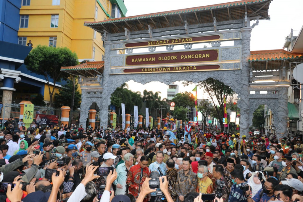 Anies Baswedan Inaugurates Chinatown Gate in Glodok. (photo : medcom.id)