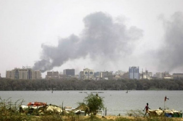 Clashes between the Sudanese military and the RSF paramilitary group in Khartoum, Sudan. (Xinhua)