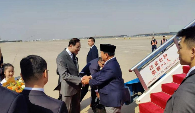Minister of Defense Prabowo Subianto upon arrival in China, March 31, 2024 (ANTARA/Ho-Ministry of Defense)
