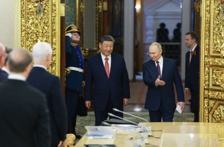 中国国家主席习近平与对俄罗斯总统普京。资料图片：新华社