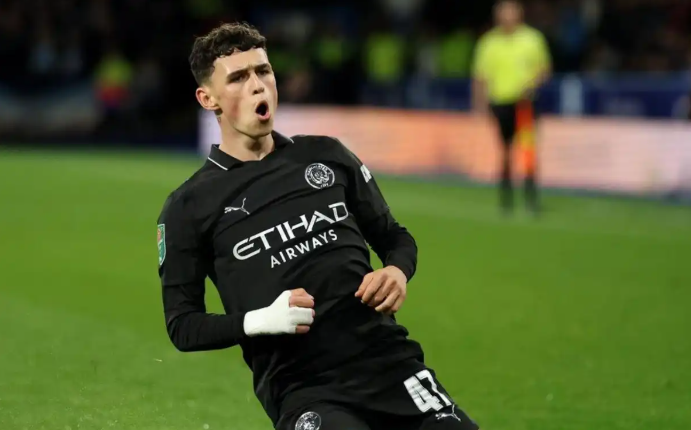 曼城vs哈德斯菲尔德。资料图片：百家号/足球狗说