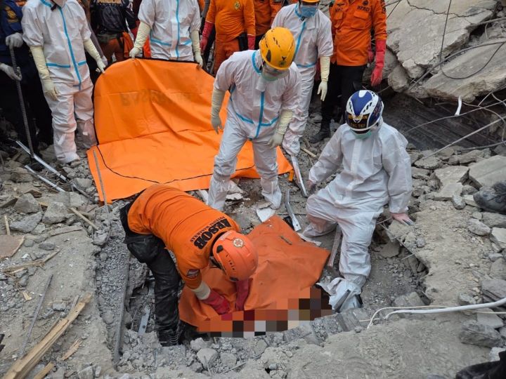伊斯兰寄宿学校坍塌事故。资料图片：国家救援局