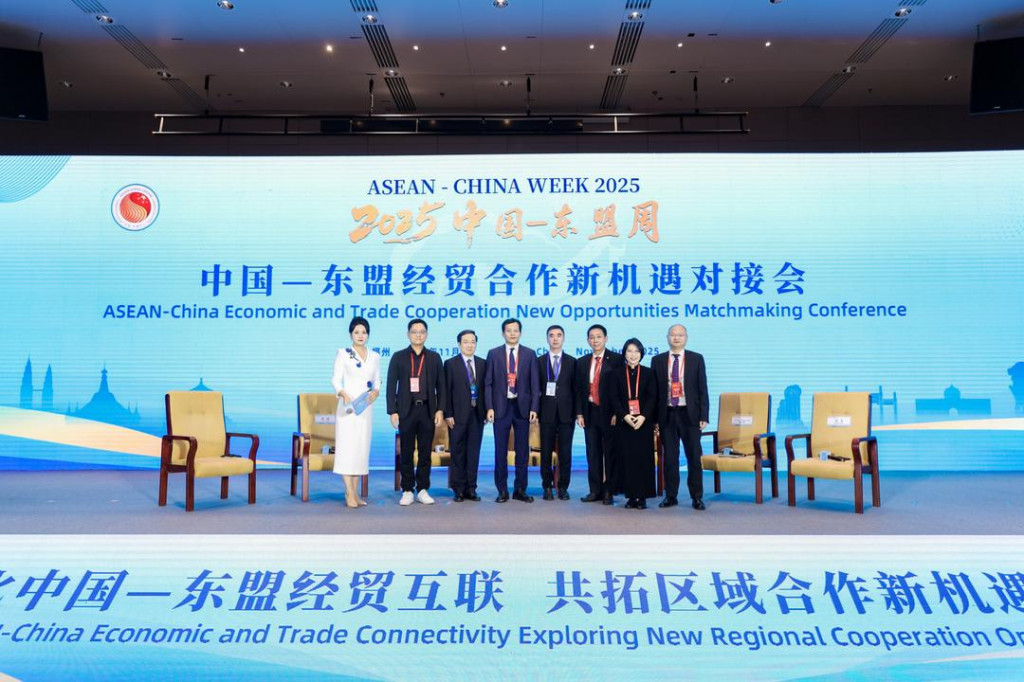 资料图片：华人头条