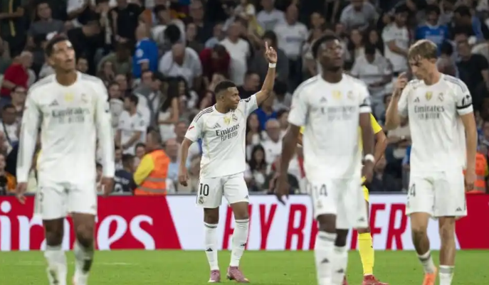 西甲：皇马1-1逼平赫罗纳 