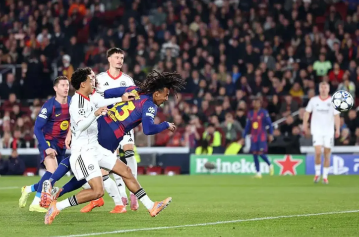 巴萨vs法兰克福。图片：欧足联官网