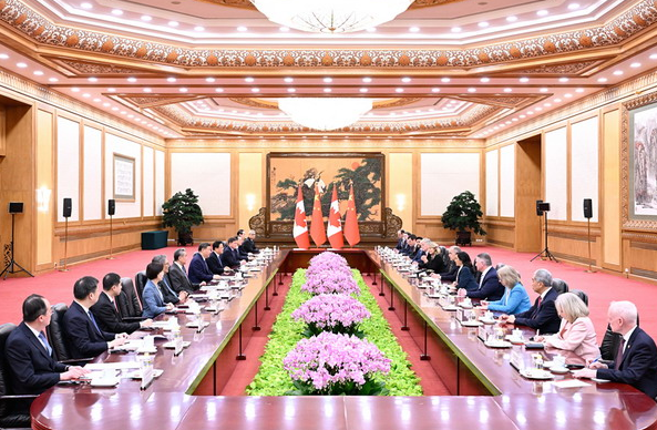 中国国家主席习近平会见加拿大总理卡尼