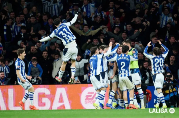 西甲：巴萨1-2皇社西甲9连胜终结   