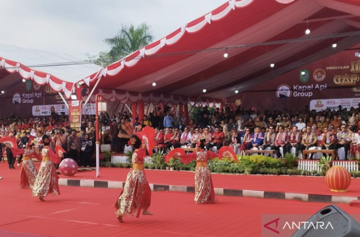 迪托出席山口洋元宵庆典：借双节同庆巩固印尼多元团结 