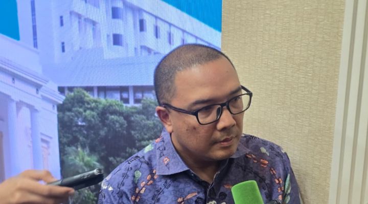 外交部亚太及非洲司司长桑托。