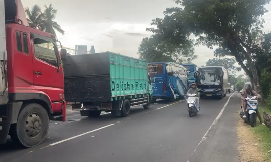 吉利马努克与吉打邦港口出现返乡拥堵。