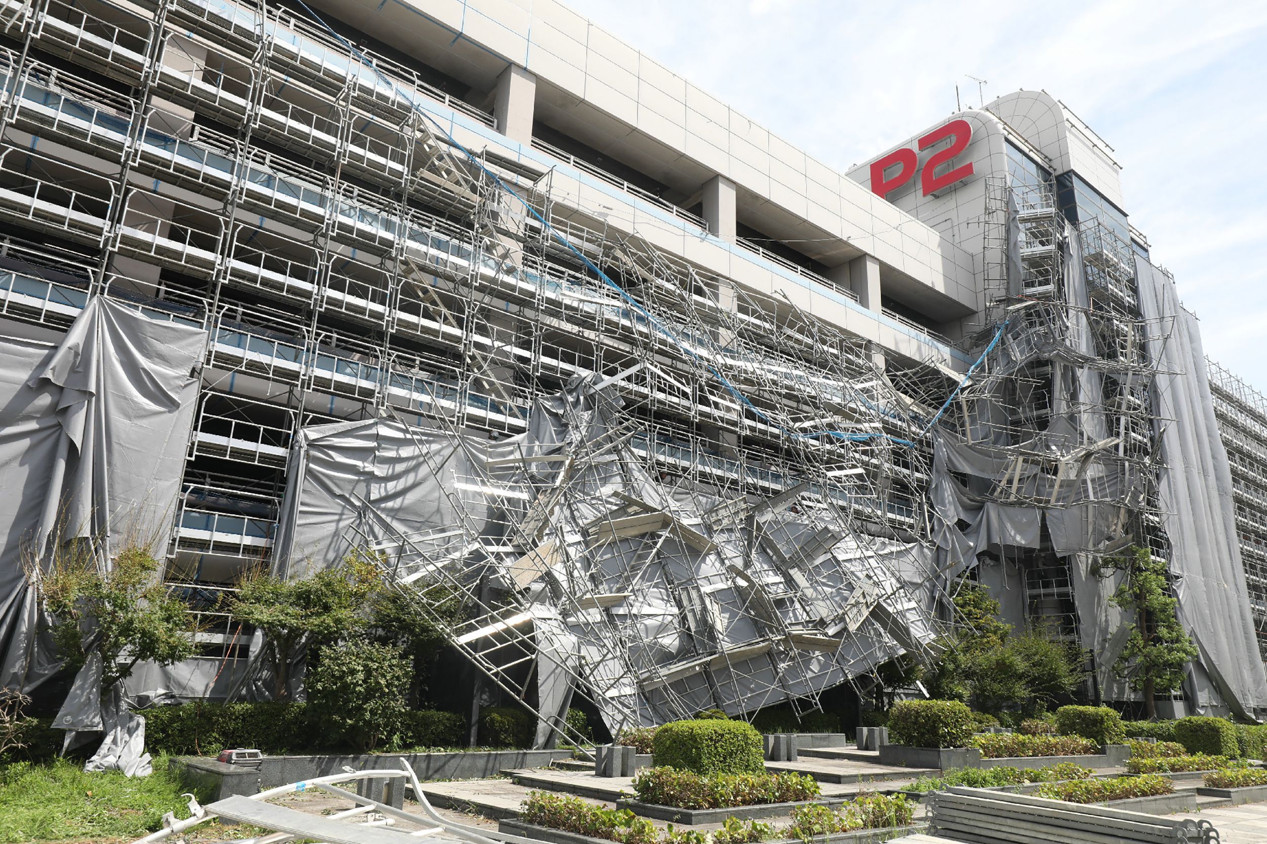 日本台风“法茜”致3死     数万旅客滞留成田机场 