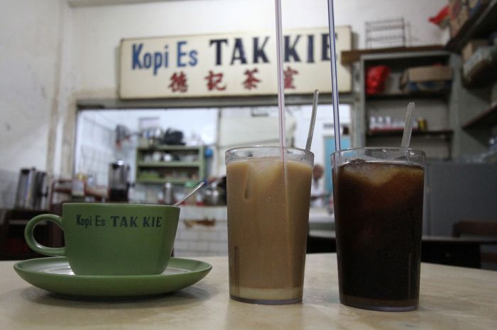 走遍雅加达草铺最古老咖啡店品味独有复古气息