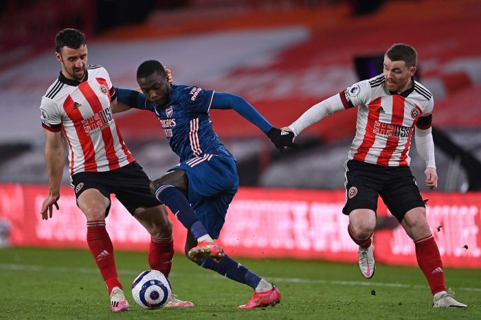 欧足联赛11-12日综述 