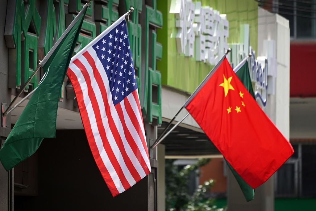 拜登禁止美国投资59家中国企业    中方回应