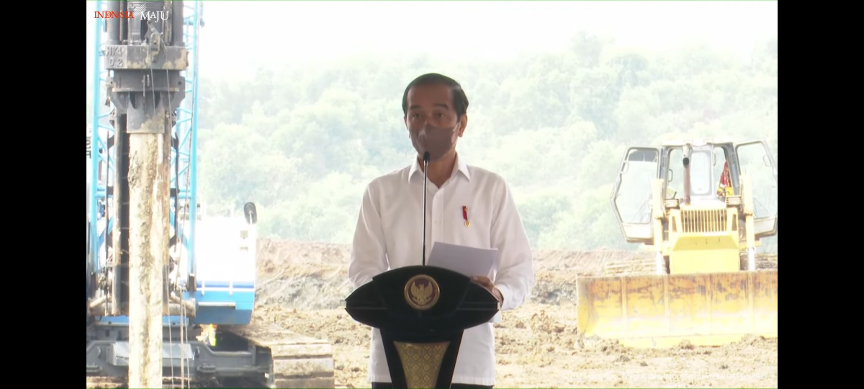 佐科威在卡拉旺市出席电动汽车电池工厂建设奠基仪式 