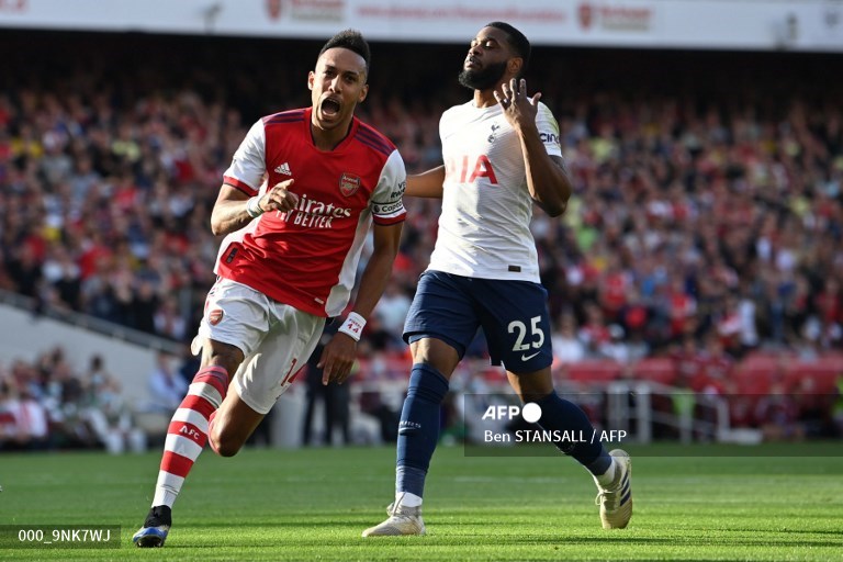 欧足联赛26-27日综述 ： 阿森纳击败热刺、巴萨大胜