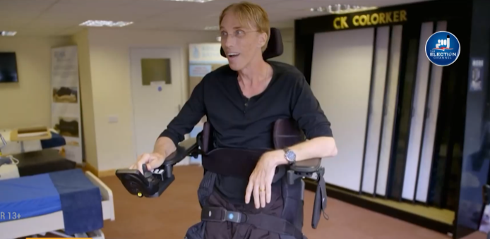 全球第一位半机械人彼得近日去世，享年64岁  