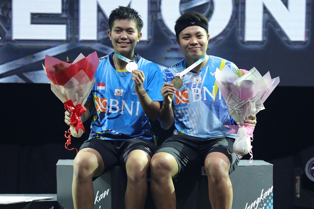 马来西亚羽毛球公开赛：印尼女双夺冠，男双摘银 