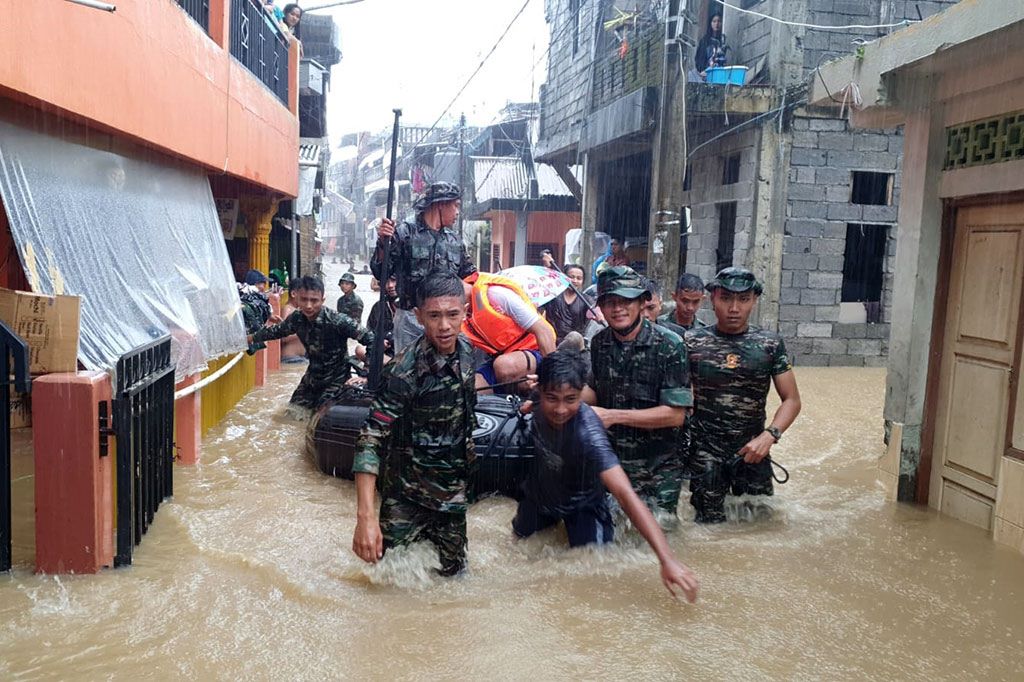 美娜多市遭洪水袭击致1死，数千人流离失所