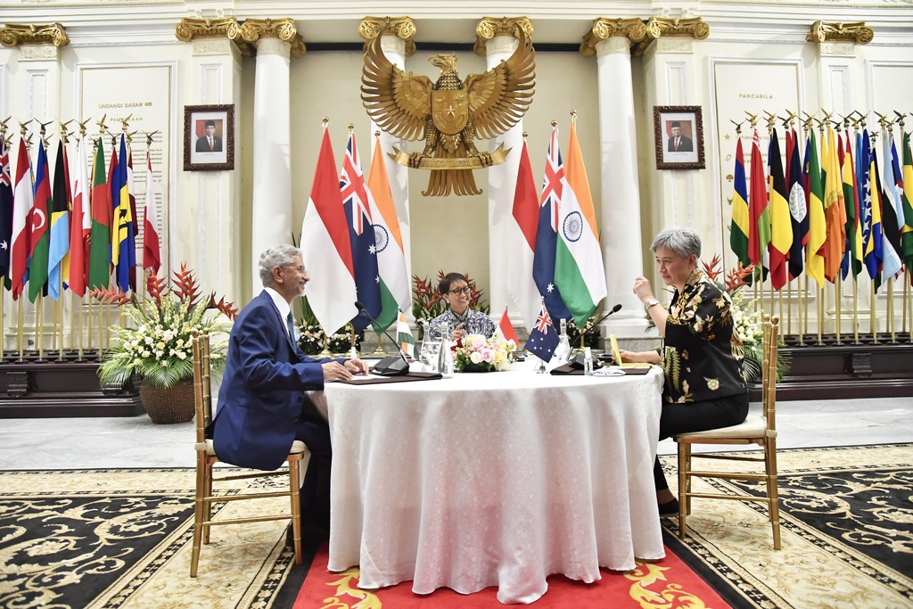 印尼举行两次三边会议，强调包容性、合作共赢 