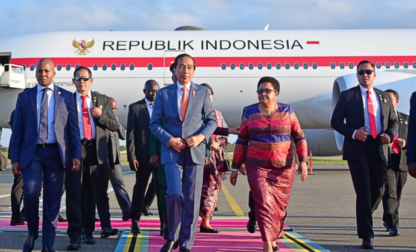 佐科威抵达坦桑尼亚达累斯萨拉姆