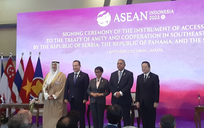 三国签署加入《东南亚友好合作条约》协议书