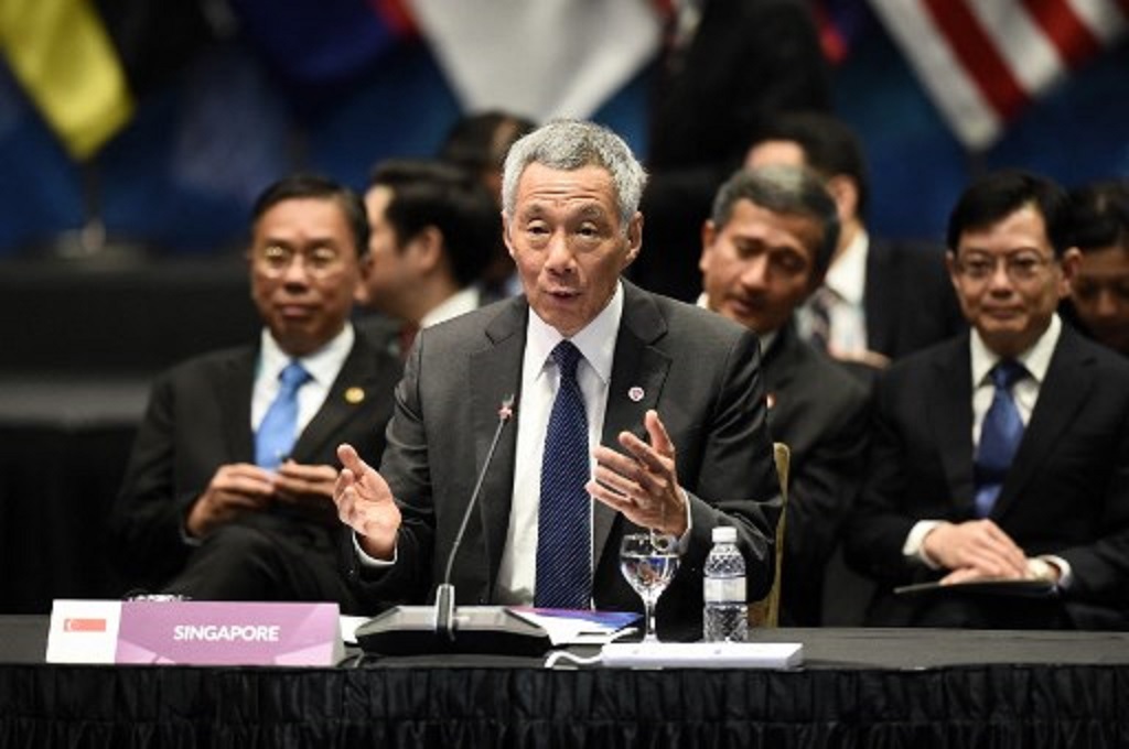 新加坡总理李显龙计划明年党庆前交棒 