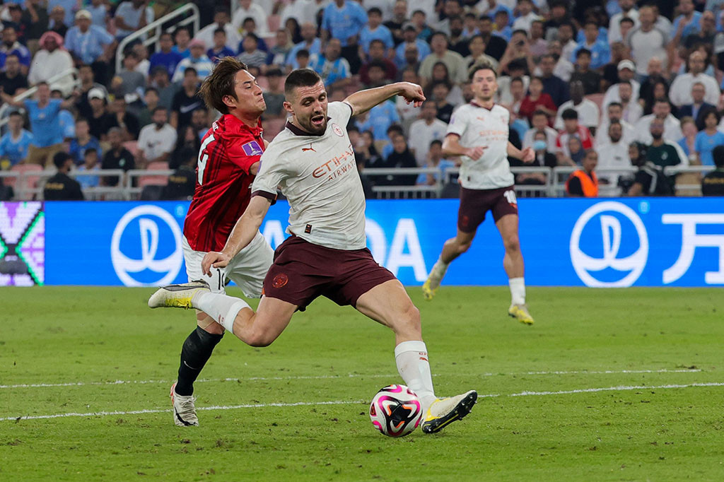 世俱杯：曼城3-0浦和红钻进决赛