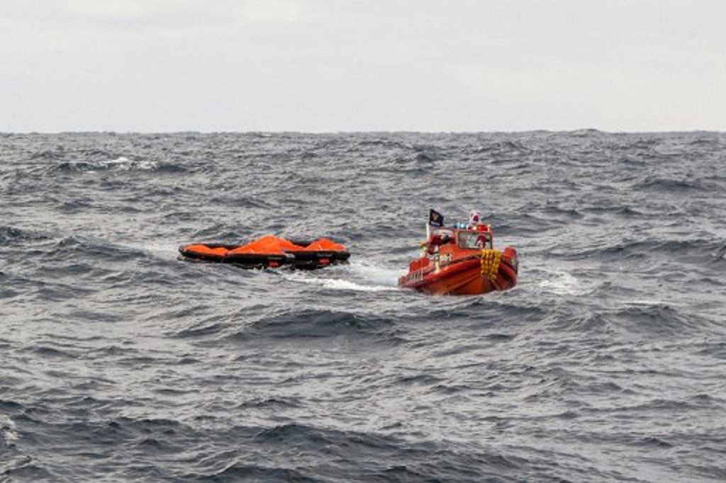 韩国海域渔船倾覆事故：外交部确认三名印尼船员遇难