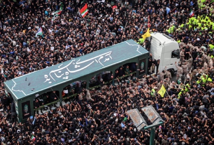 伊朗总统莱希统在家乡安葬