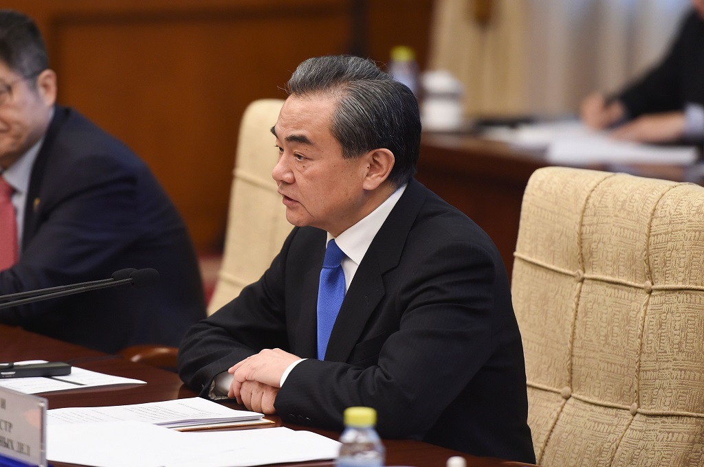 中国外长王毅访缅甸：中方坚决反对缅甸生乱生战