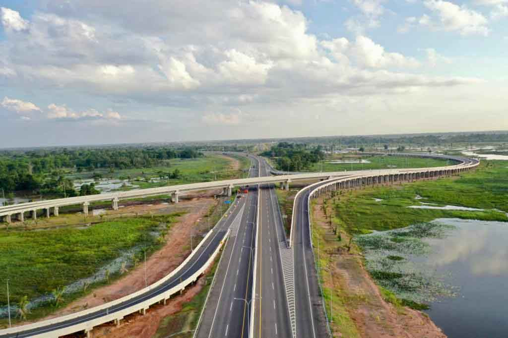 佐科威主持北苏门答腊省高速公路通车仪式