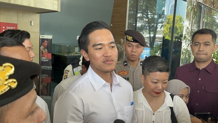 卡伊桑澄清搭乘私人飞机前往美国一事
