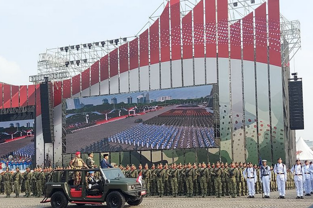 佐科威主持国民军建军79周年庆祝仪式