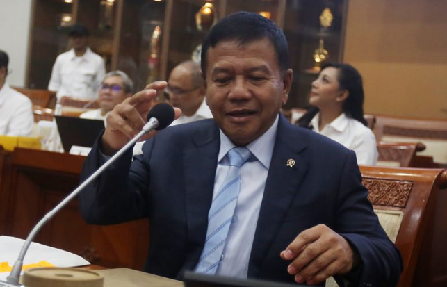 国会赞同赫林德拉就任情报局局长