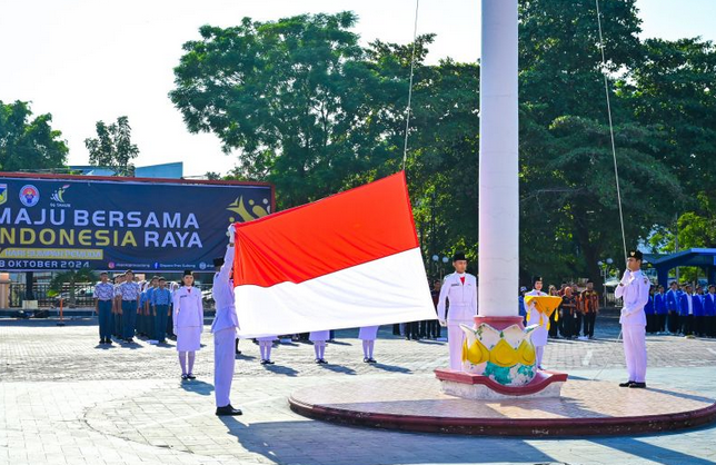 雅加达、梭罗、北干巴鲁举行青年宣誓日纪念仪式