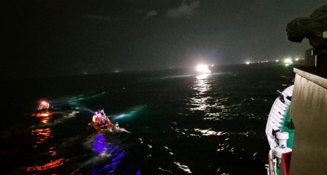 韩国济州岛发生渔船沉没事件，船上有11名印尼船员  