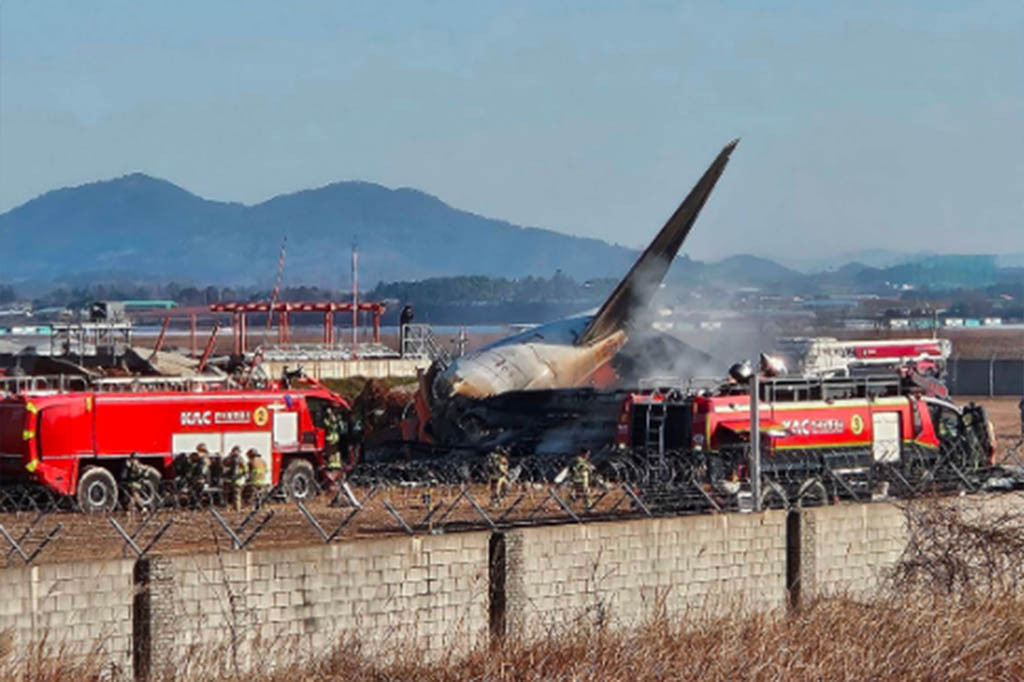 韩国客机事故已致120人遇难 