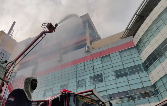 雅加达草埔大厦火灾已造成6人死亡，数人失踪 