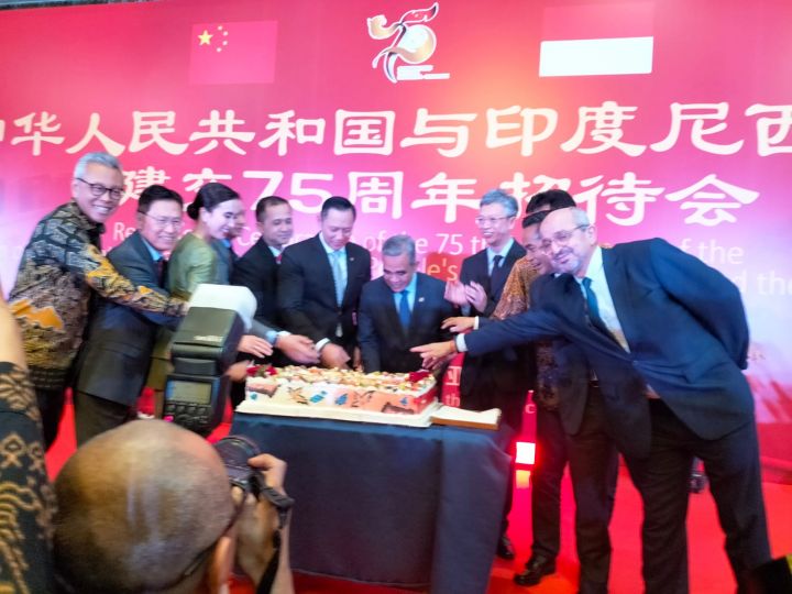 中国驻印尼使馆举办招待会庆祝中印尼建交75周年